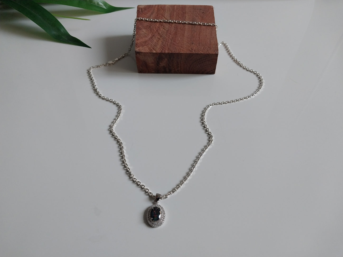 Corrente de Prata 925 - Cartier Elo Médio e Pingente de Prata Pedra Colorida