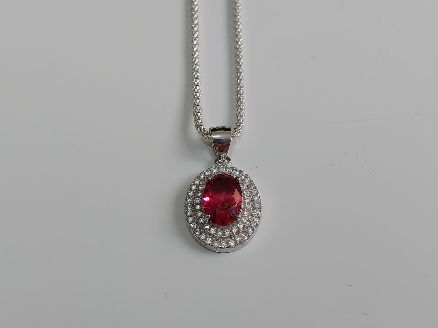 Colar de Prata 925 - Elo Pipoca com Pingente de Prata Pedra Vermelha.