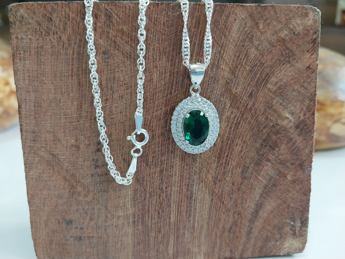 Colar de Prata 925 - Elo Singapura com Pingente de Prata Pedra verde.
