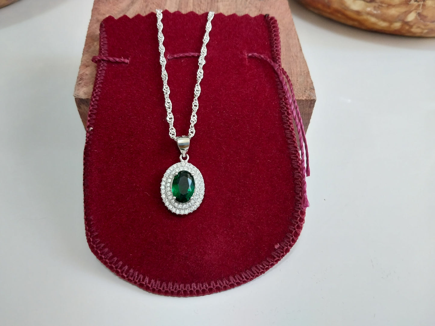 Colar de Prata 925 - Elo Singapura com Pingente de Prata Pedra verde.