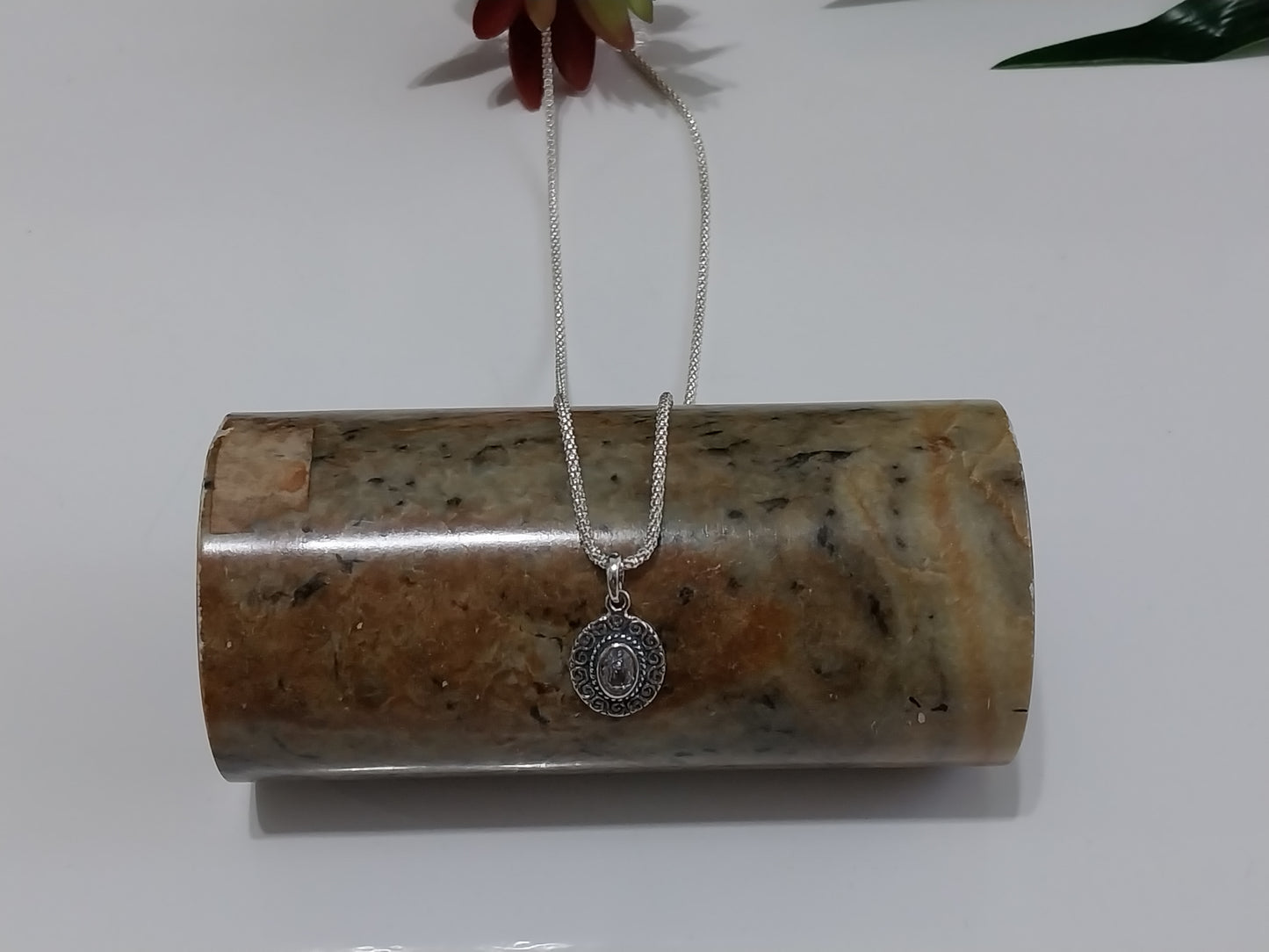 Colar de Prata 925 - Elo Pipoca com Pingente Pedra Natural.