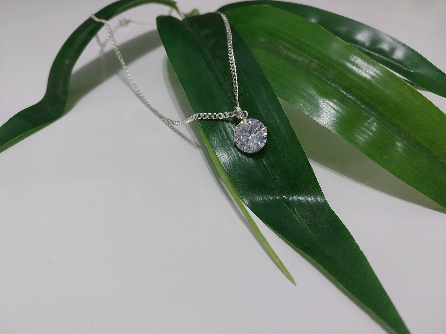 Colar de Prata 925 - Groumet com Pingente de Prata e Zircônia.