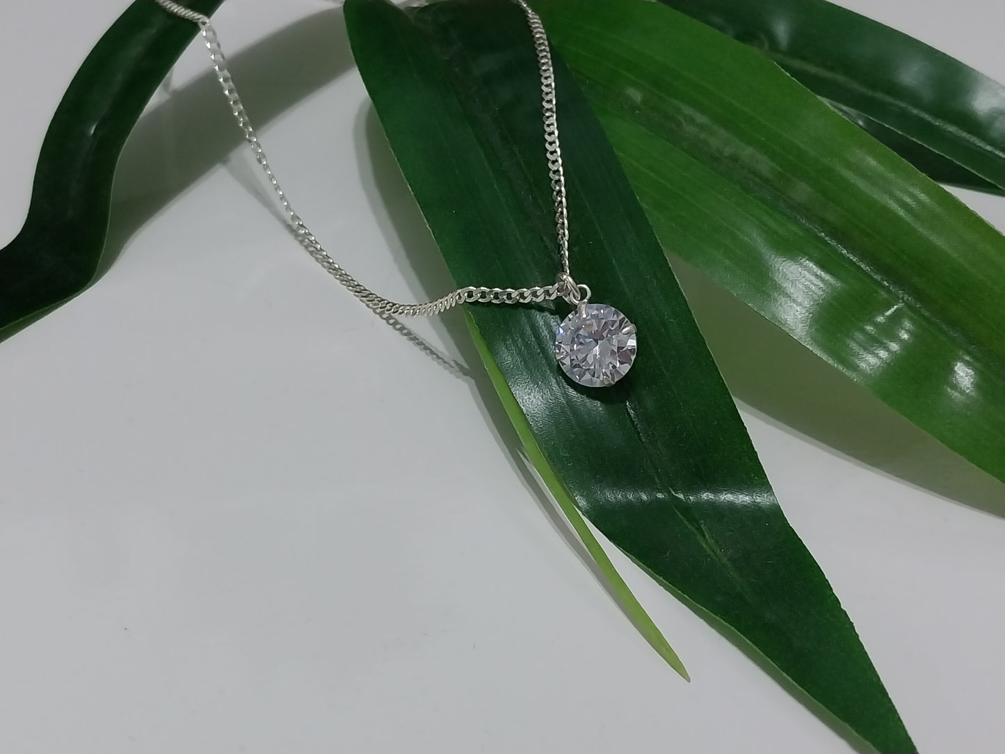 Colar de Prata 925 - Groumet com Pingente de Prata e Zircônia.