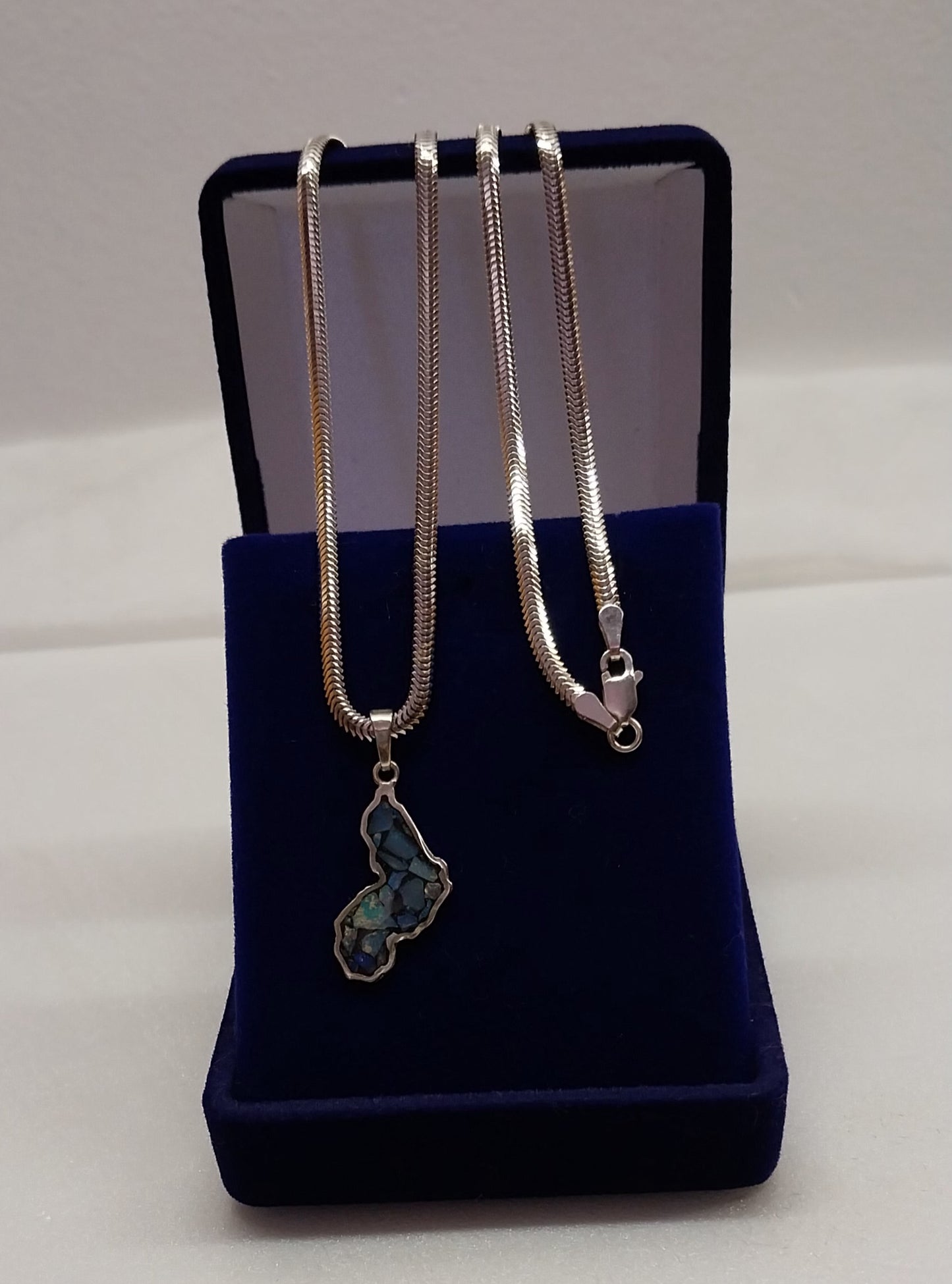 Colar Feminino Lacraia Prata Legítima com Pingente Mapa Piauí Pedra Opala