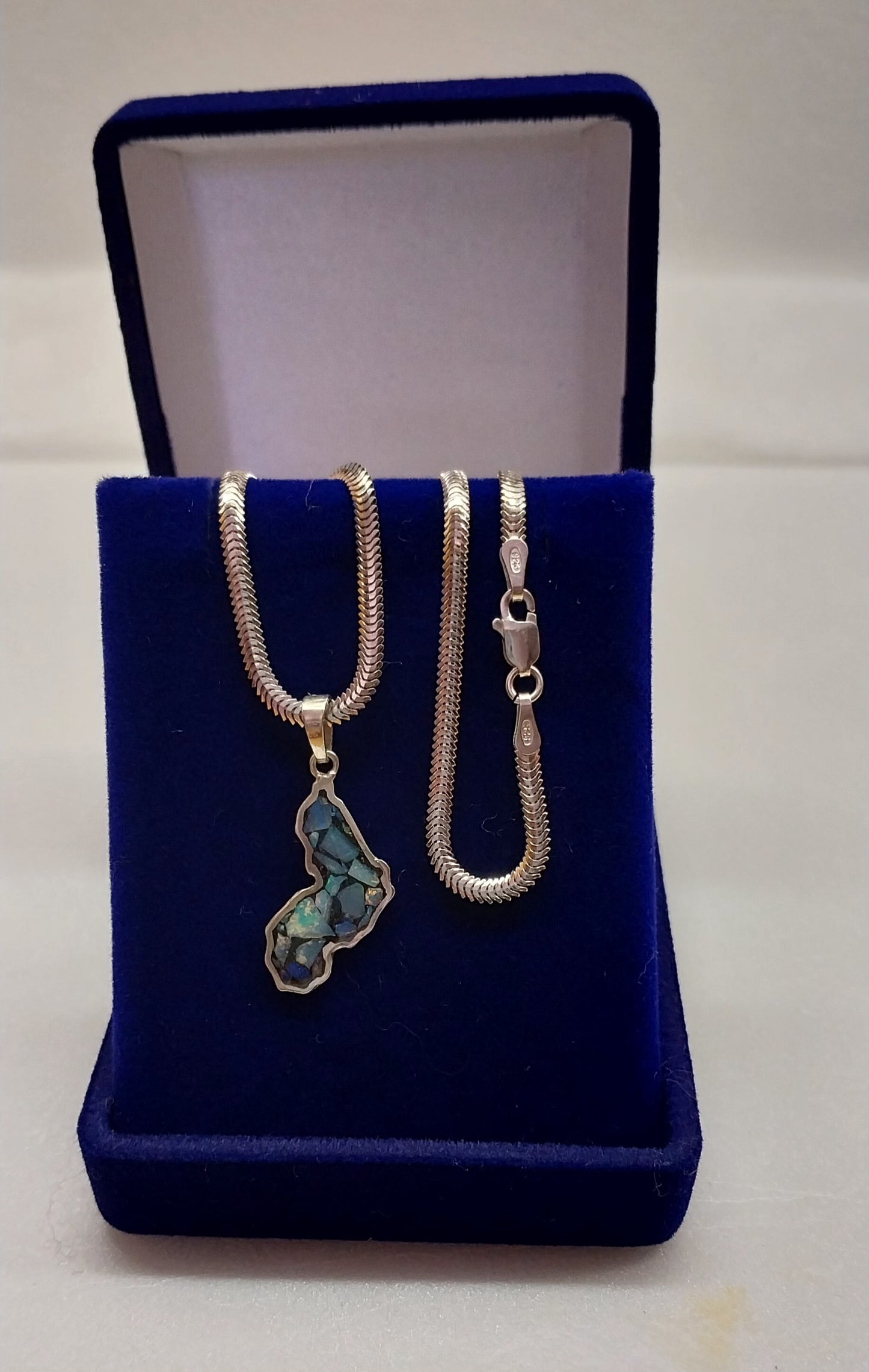 Colar Feminino Lacraia Prata Legítima com Pingente Mapa Piauí Pedra Opala