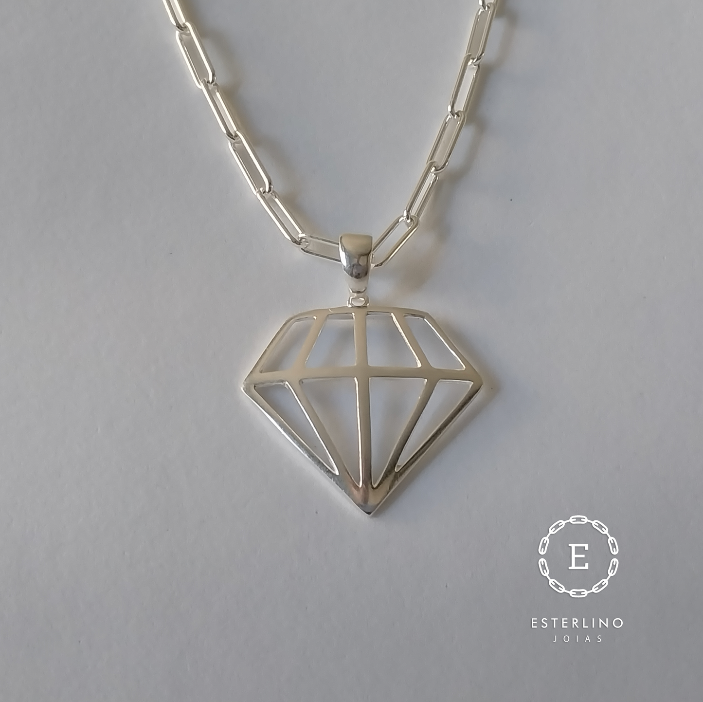 Colar de Prata 925 - Elo Alongado com Pingente de Prata Formato Diamante.